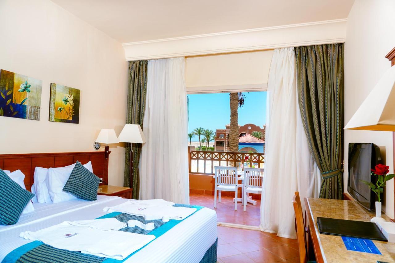 沙姆沙伊赫 Charmillion Club Aquapark酒店 客房 照片 A room at the hotel