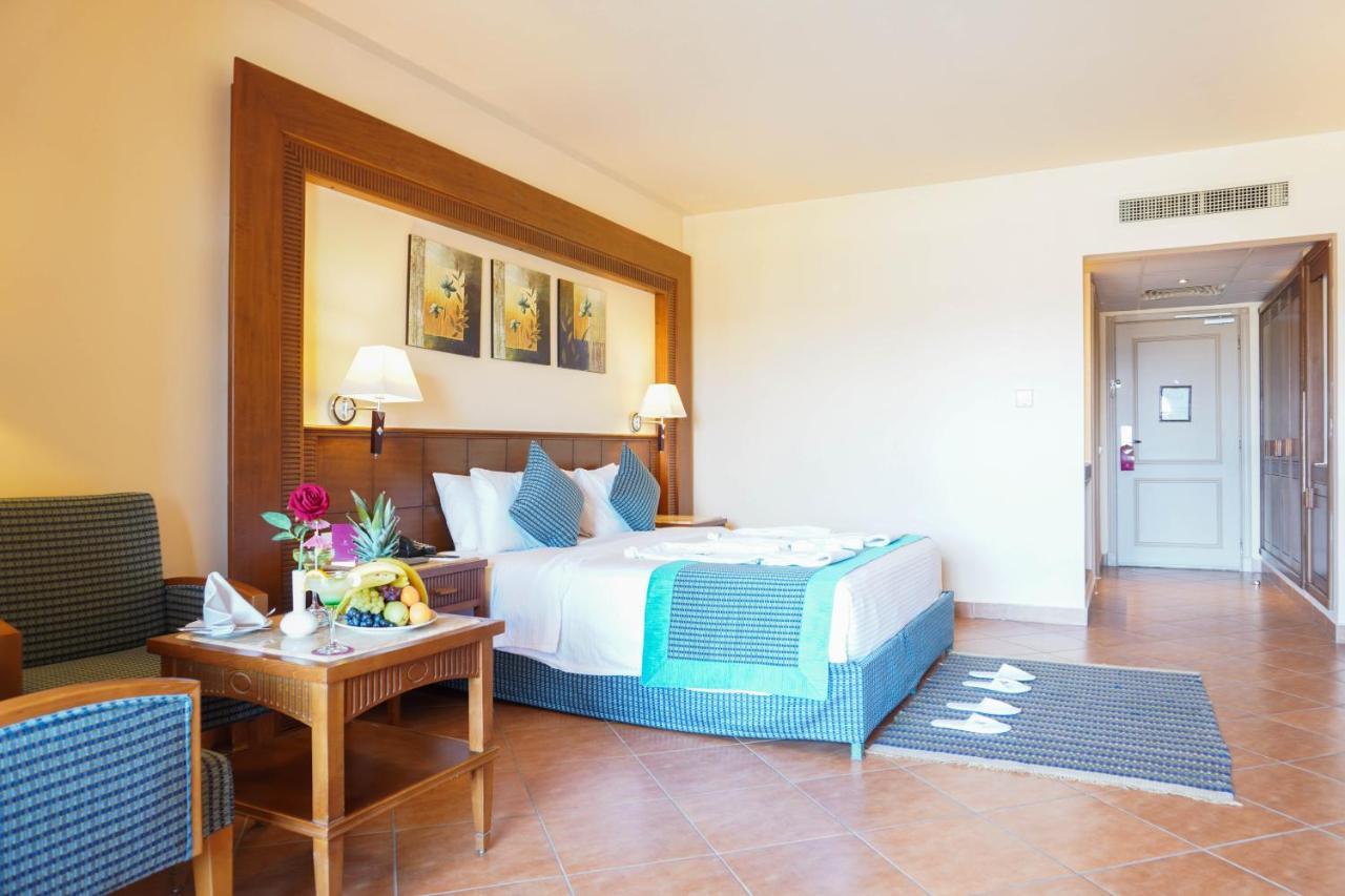 沙姆沙伊赫 Charmillion Club Aquapark酒店 客房 照片 A room at the Hilton Sharm El Sheikh