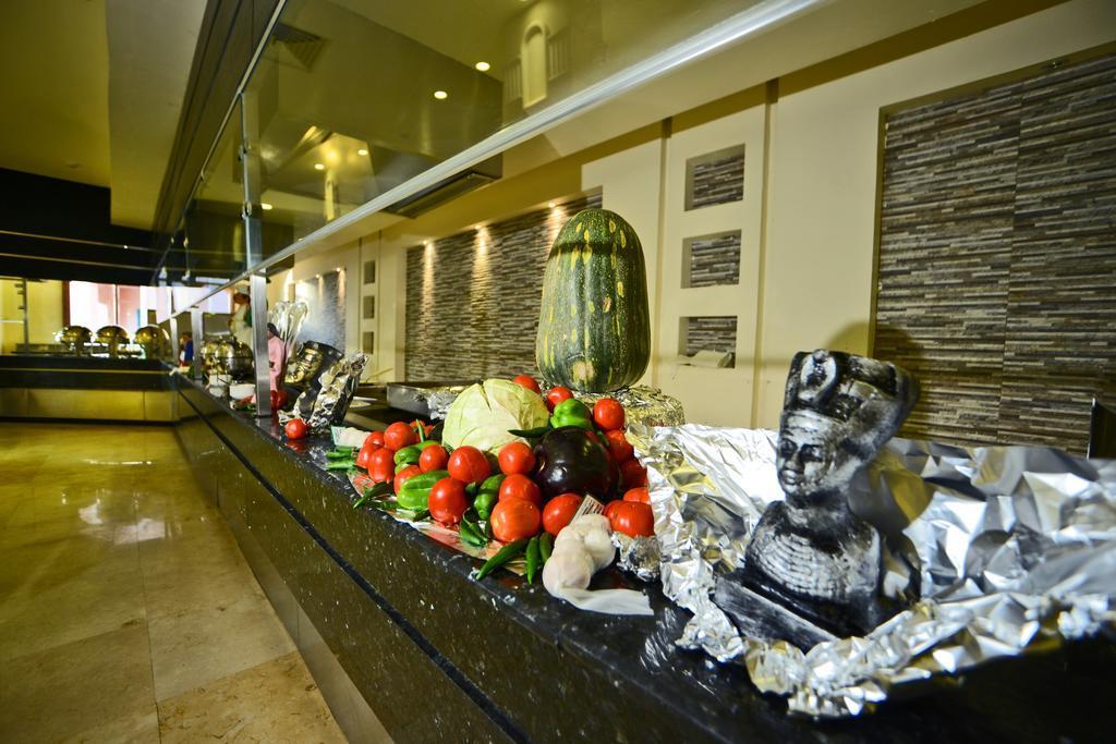 沙姆沙伊赫 Charmillion Club Aquapark酒店 外观 照片 A salad bar